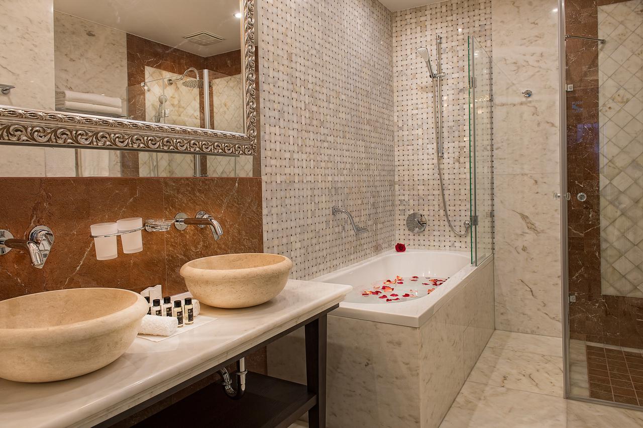 Villa Plaza Boutique Hotel & Spa 普雷绍夫 外观 照片
