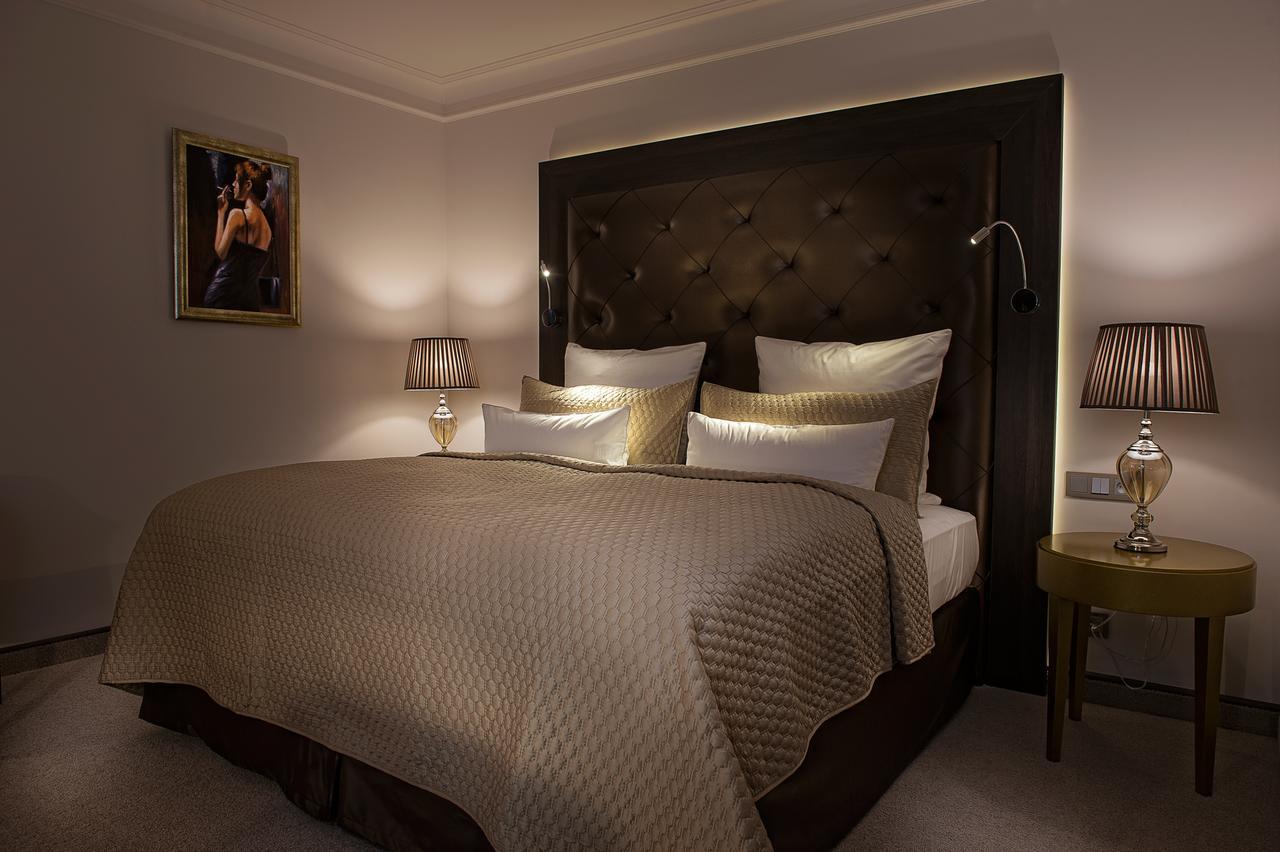 Villa Plaza Boutique Hotel & Spa 普雷绍夫 外观 照片