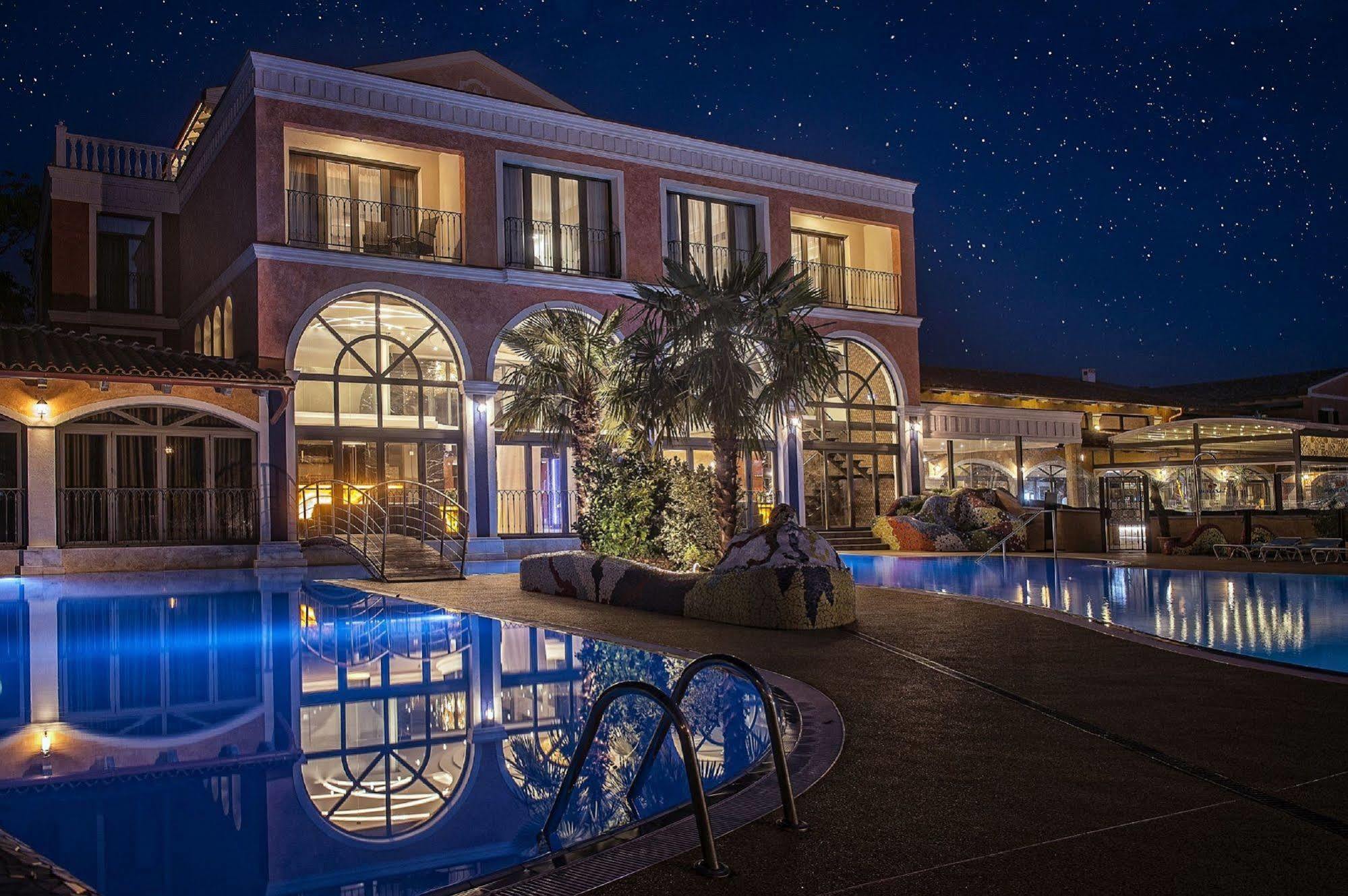 Villa Plaza Boutique Hotel & Spa 普雷绍夫 外观 照片
