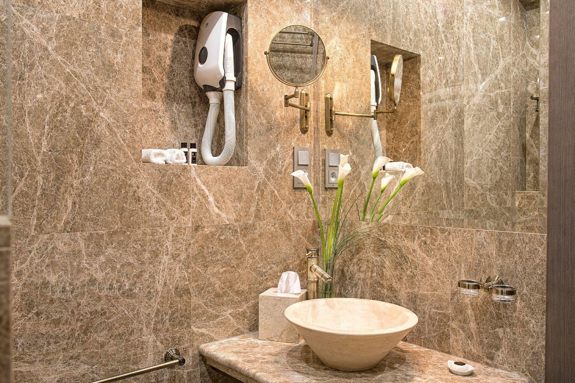 Villa Plaza Boutique Hotel & Spa 普雷绍夫 外观 照片