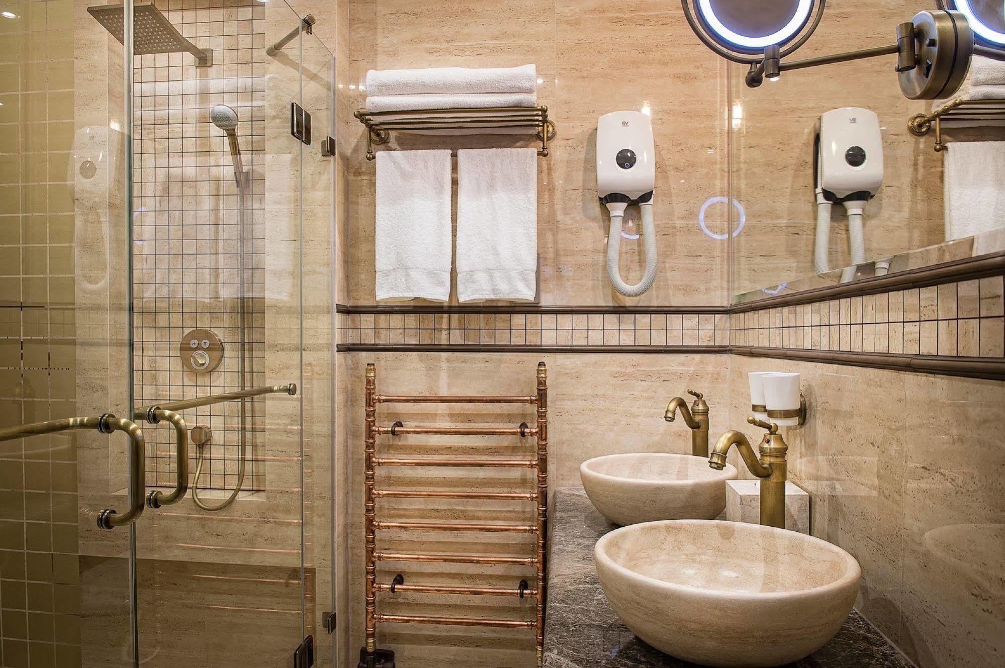 Villa Plaza Boutique Hotel & Spa 普雷绍夫 外观 照片