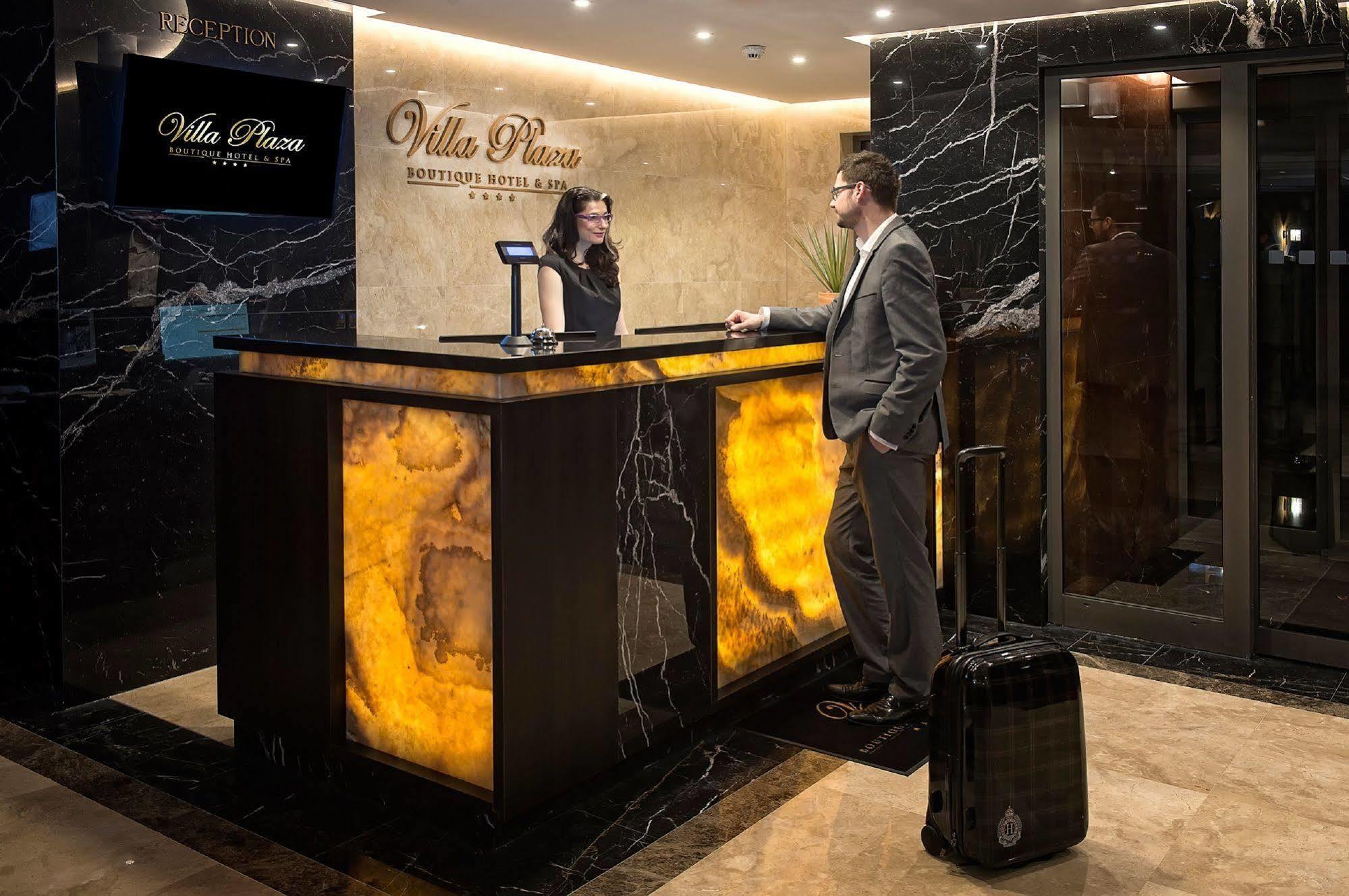 Villa Plaza Boutique Hotel & Spa 普雷绍夫 外观 照片
